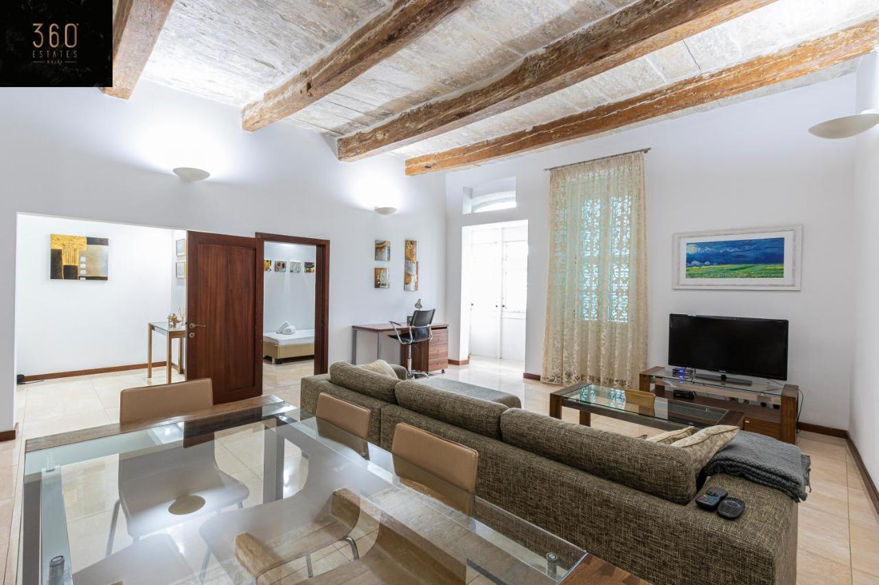 Seafront - Location, Floor With Wifi & Ac By 360 Estates La Valeta