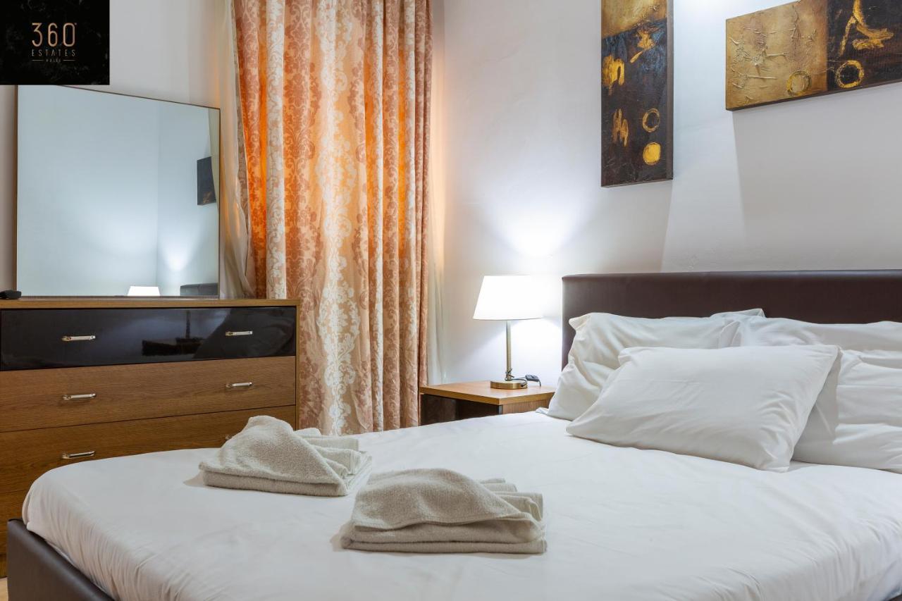 Seafront - Location, Floor With Wifi & Ac By 360 Estates Apartamento